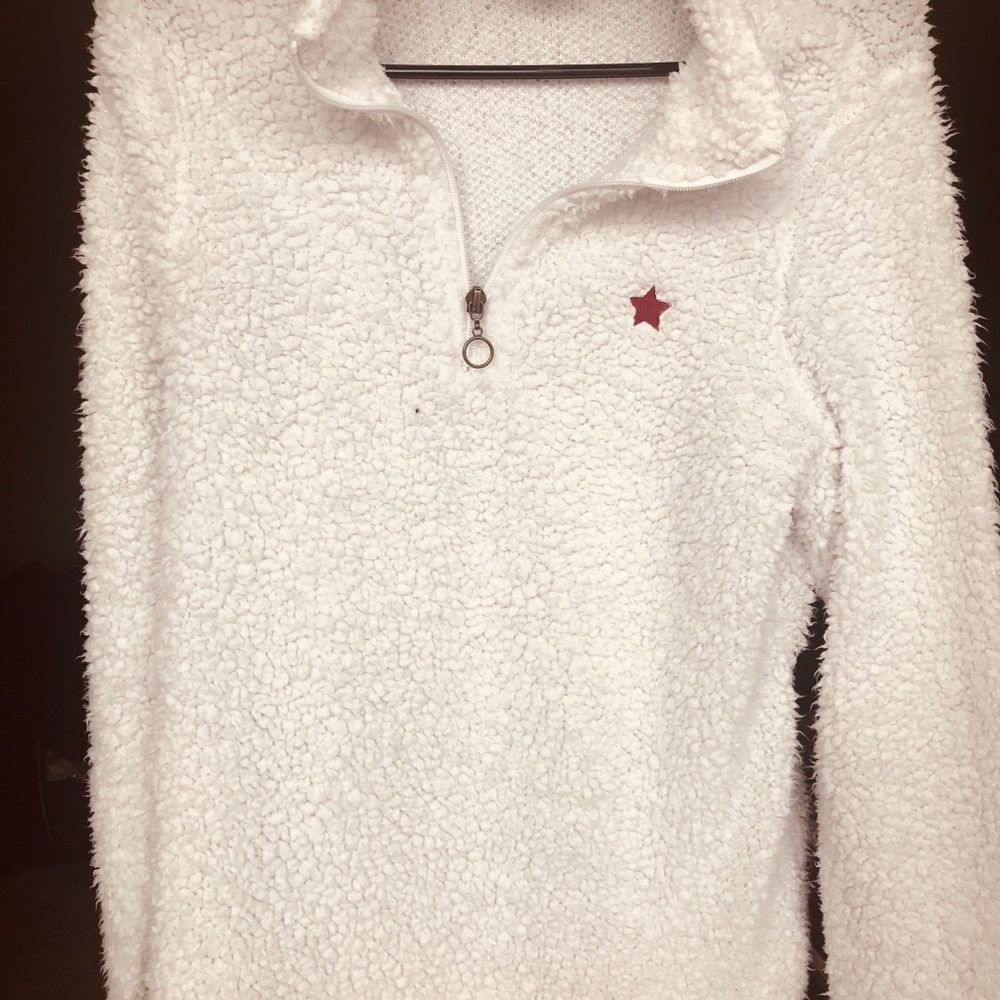 White Fuzzy sweatshirt and blue long sweatshirt